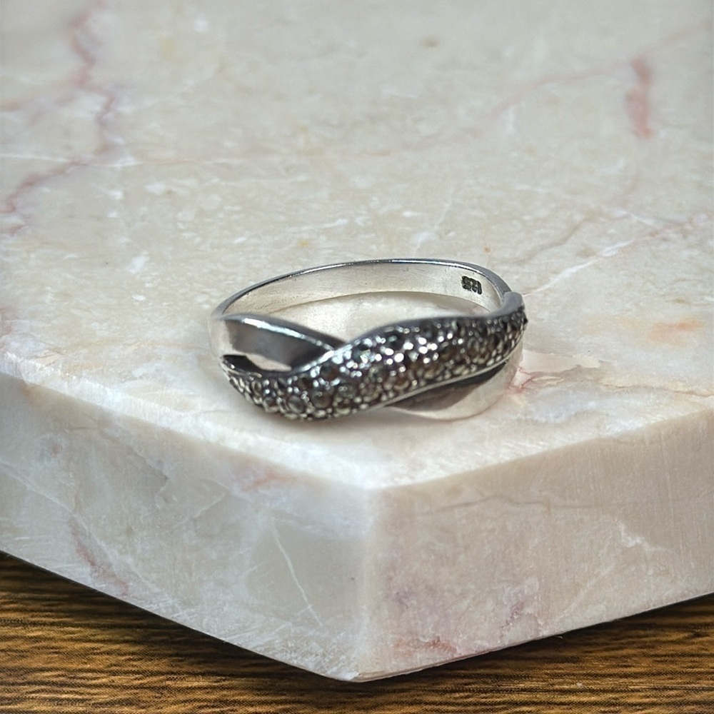 Elegant SILVER 925 & Brilliants Twist Ring - Size 8